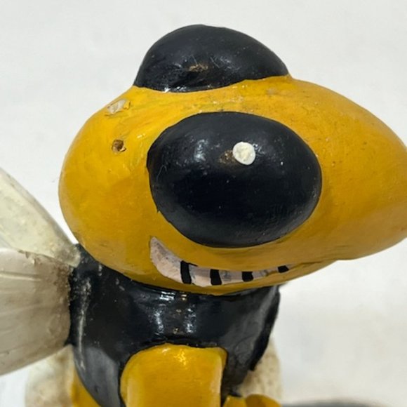 VTG Georgia Tech Yellow Jackets "Buzz" Mascot Collegiate Figurine Standing 3.5" - Picture 9 of 9